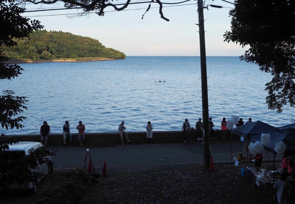 ロウソクの参道