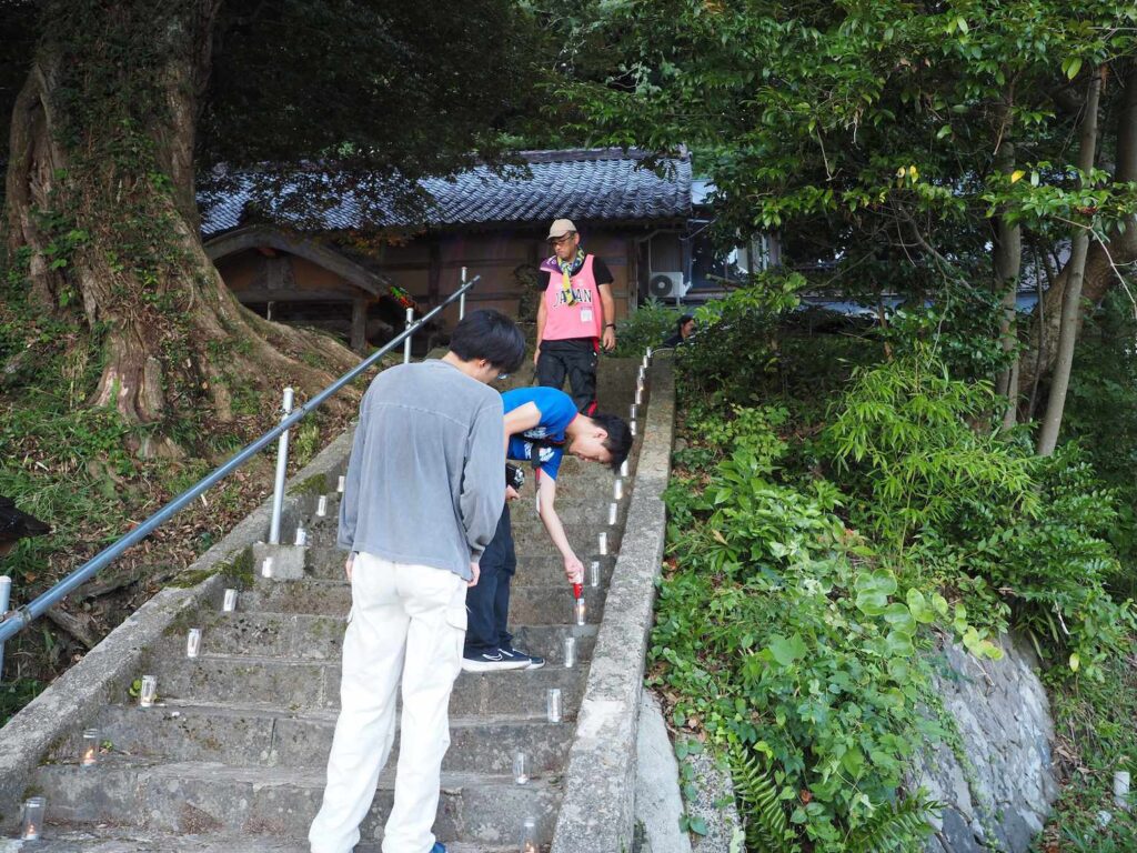 境内のライトアップ